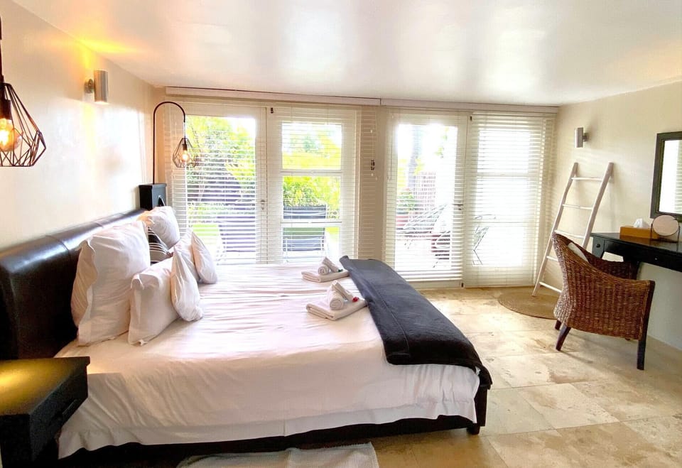 Suite (Springbok) | Premium bedding, pillowtop beds, in-room safe, individually decorated