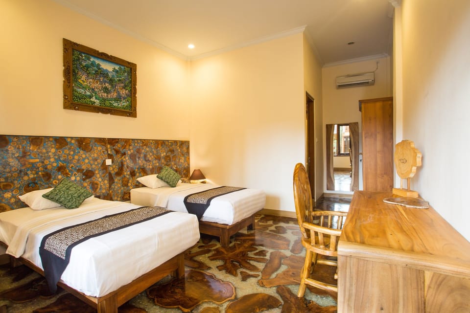 Superior Double or Twin Room | Desk, free WiFi, bed sheets