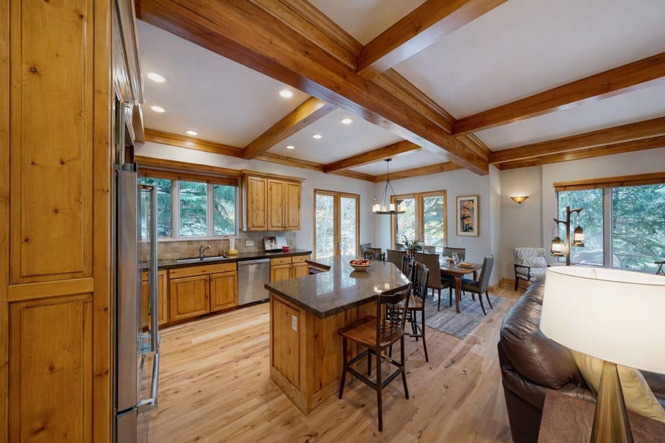 House, 5 Bedrooms | Interior