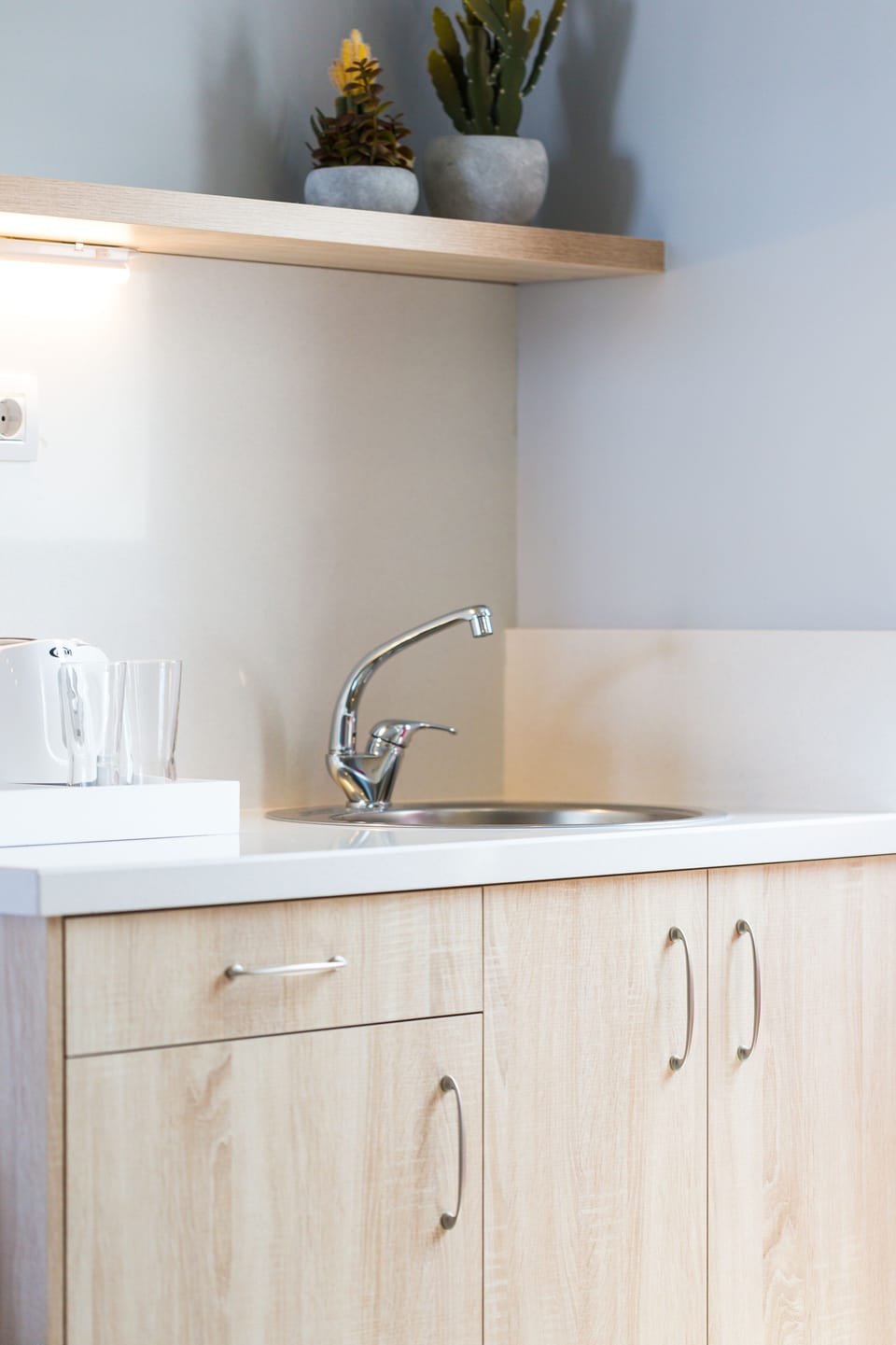 Junior Suite, Balcony | Private kitchenette | Mini-fridge