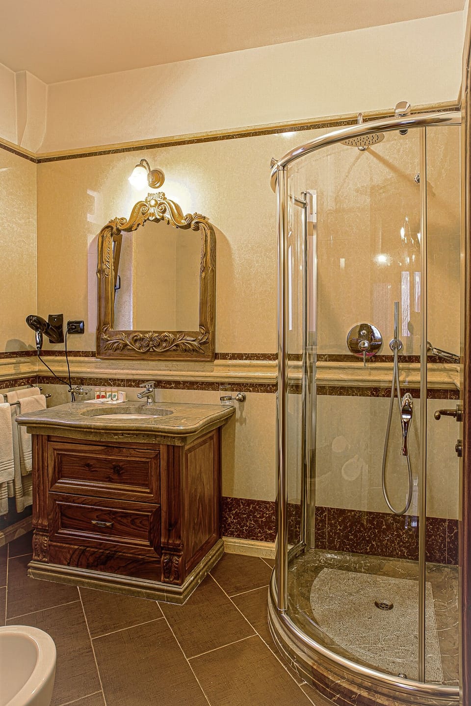 Brilant Antik Hotel Hotel in Tirana