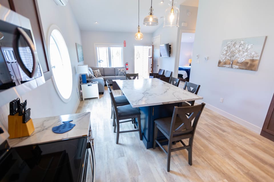 Chalet, 2 Bedrooms, Non Smoking | Blackout drapes, soundproofing, iron/ironing board, free WiFi