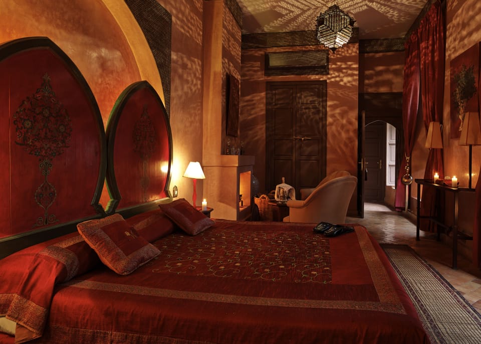 Junior Suite (Renard Des Sables ) | Minibar, in-room safe, individually decorated, individually furnished