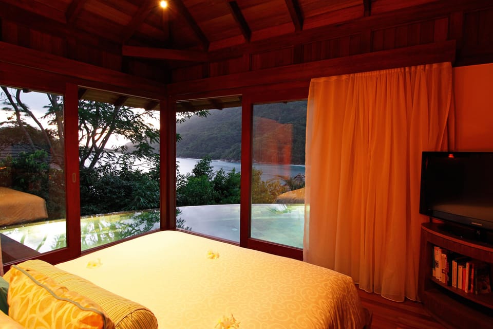 Premium bedding, minibar, in-room safe, individually decorated
