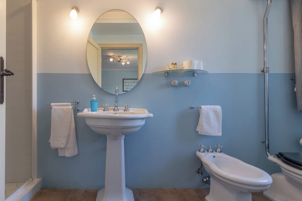 Panoramic Double Room, 1 Queen Bed, Non Smoking | Bathroom | Shower, free toiletries, hair dryer, bathrobes