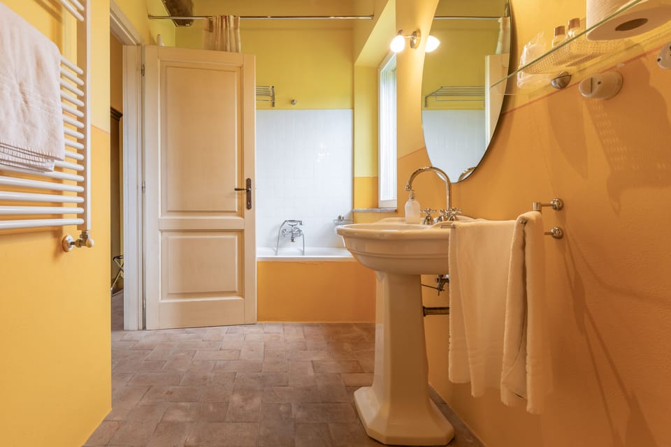 Panoramic Double Room | Bathroom | Shower, free toiletries, hair dryer, bathrobes