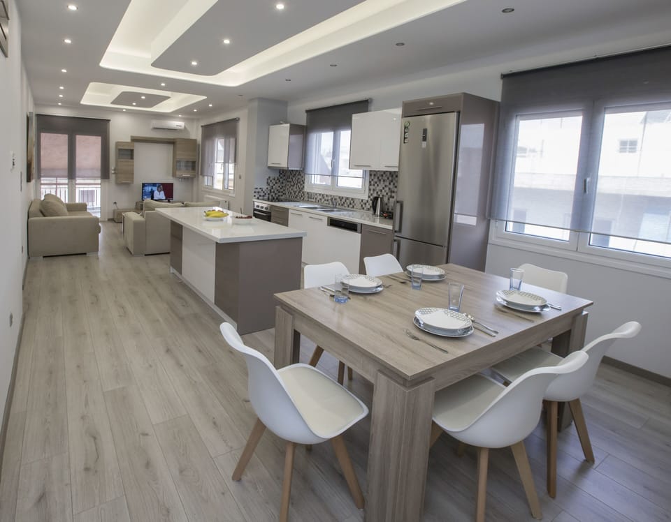 Apartment | Private kitchen | Full-size fridge, oven, stovetop, dishwasher