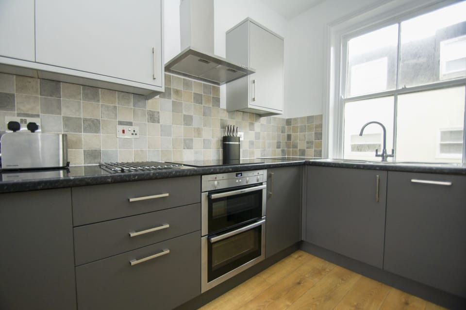 Apartment | Private kitchen | Microwave, oven, stovetop, dishwasher