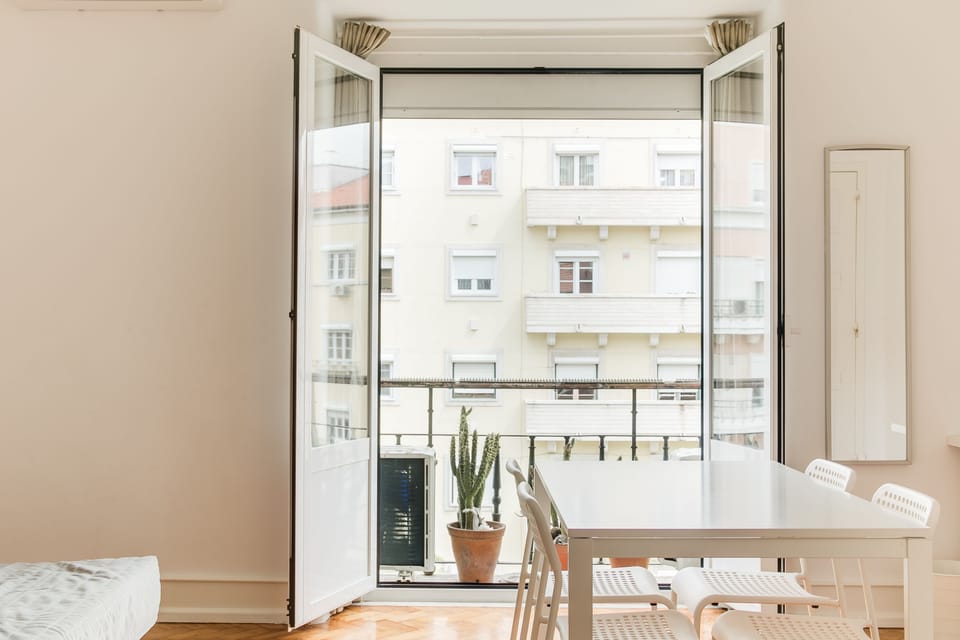 Home Out Rooms & Apartments Bed and Breakfast in Lisbon