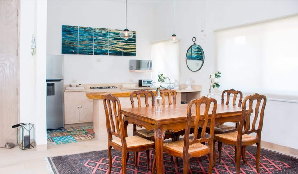Deluxe Apartment, 2 Bedrooms, Non Smoking | Living area | 32-inch Smart TV with cable channels, TV, Netflix