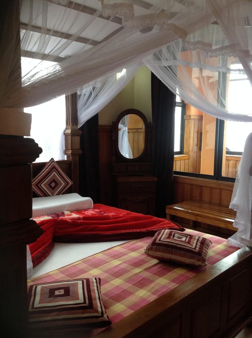 In-room safe, desk, soundproofing, iron/ironing board