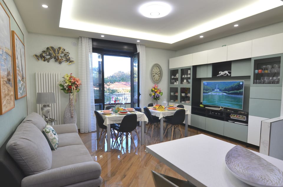Deluxe Apartment, 2 Bedrooms, 2 Bathrooms | Living area | Smart TV, Netflix
