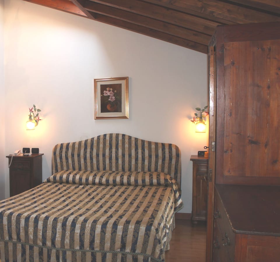 Premium bedding, individually furnished, blackout drapes, soundproofing