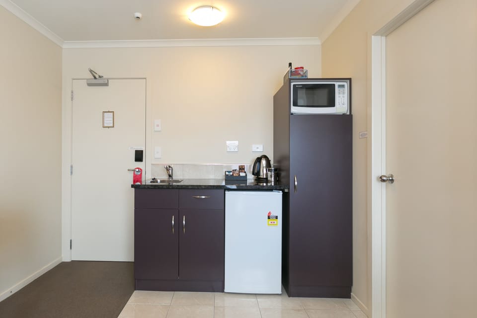Fridge, microwave, coffee/tea maker, electric kettle