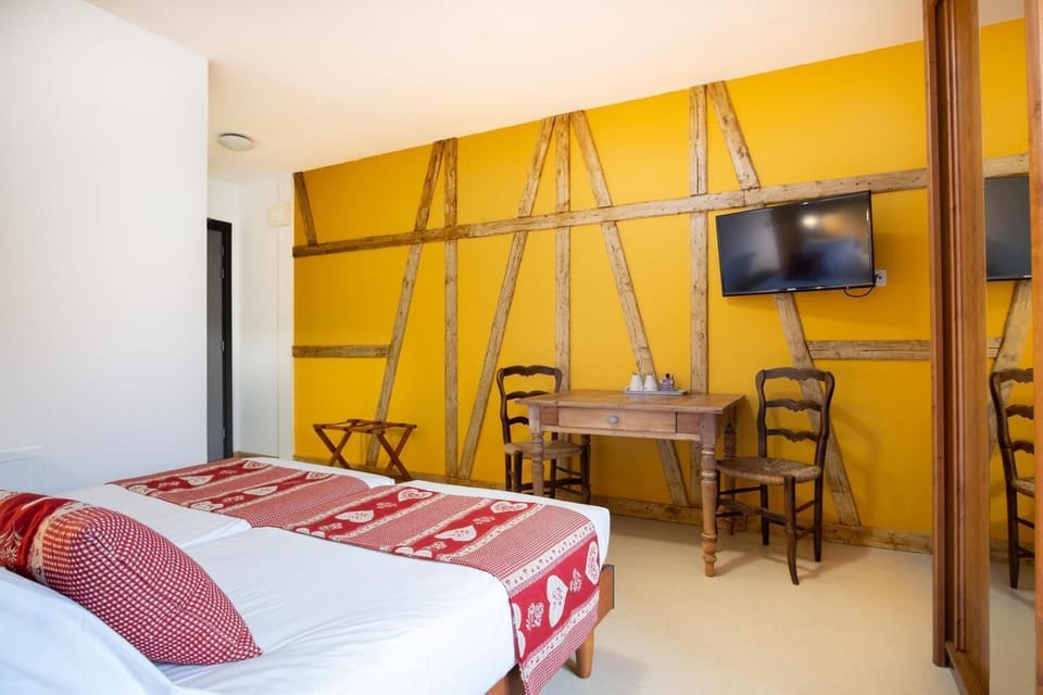 Desk, soundproofing, iron/ironing board (on request), WiFi (free)