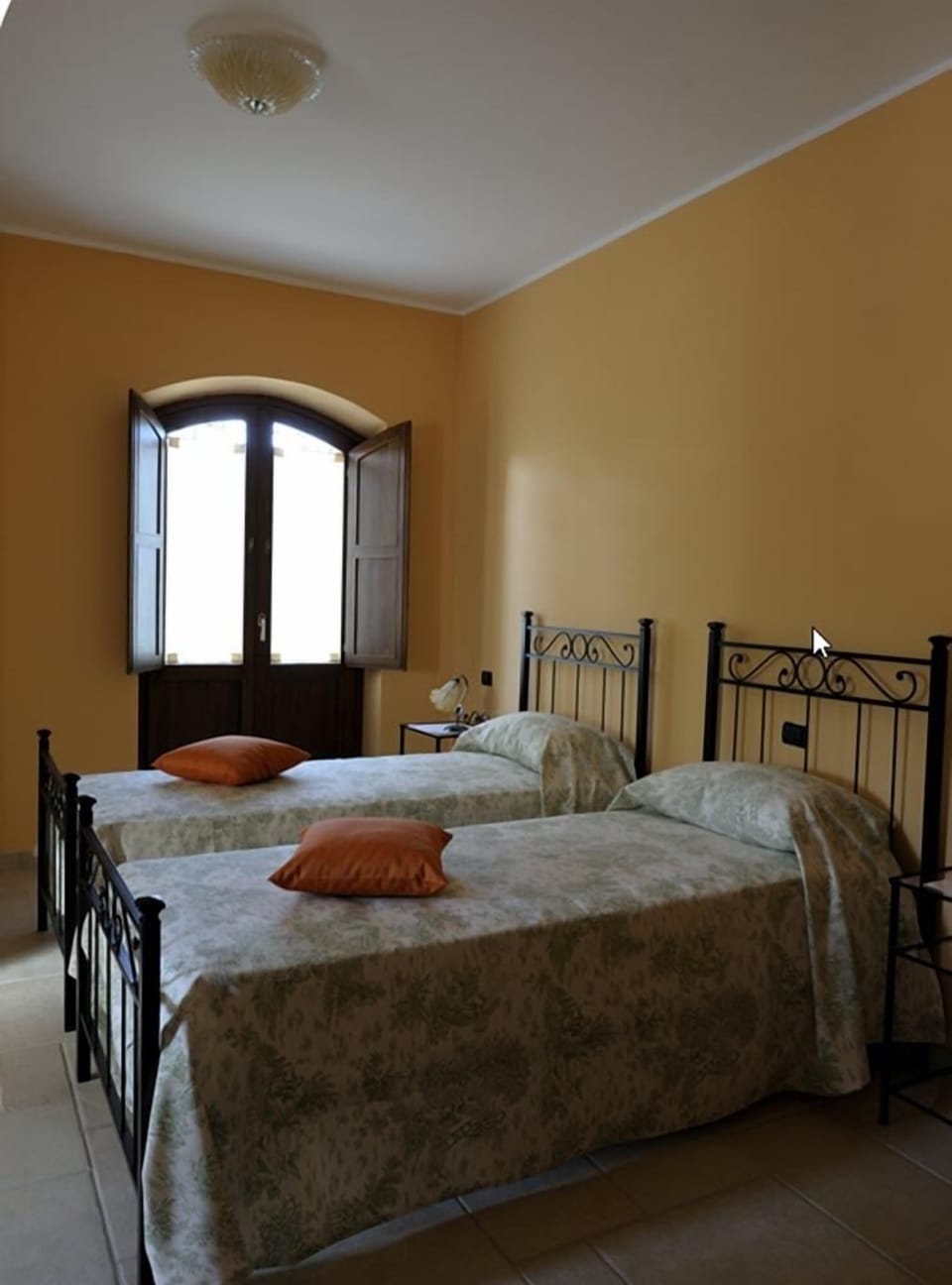 Desk, rollaway beds, free WiFi, bed sheets