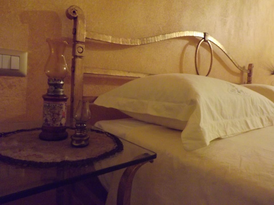 Standard Studio, 2 Bedrooms | Blackout drapes, iron/ironing board, rollaway beds, free WiFi