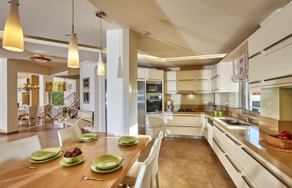 Villa, 3 Bedrooms, Private Pool | In-room dining
