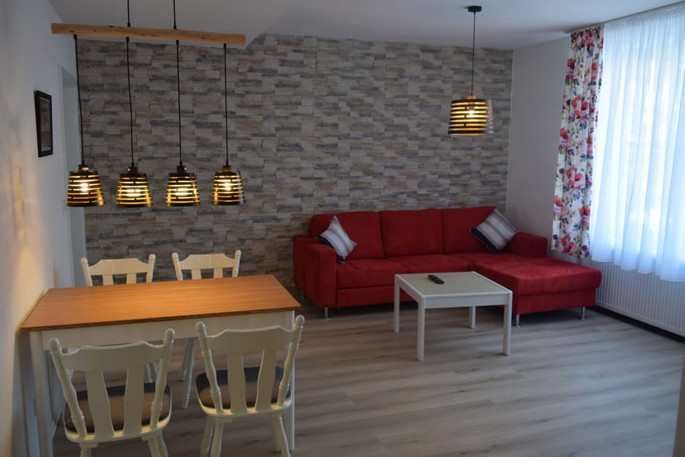 Apartment | Living area | Flat-screen TV