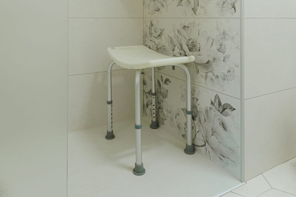 Comfort Double or Twin Room, 1 Bedroom, Garden View, Garden Area | Bathroom | Shower, rainfall showerhead, hair dryer, slippers
