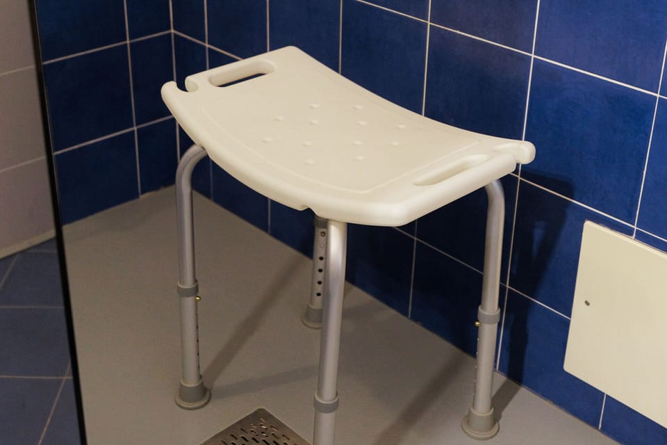 Triple Room, Mobility Accessible, Garden View | Bathroom | Shower, rainfall showerhead, hair dryer, slippers