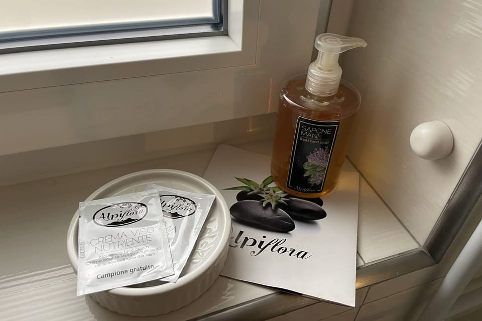 Triple Room | Bathroom | Shower, rainfall showerhead, hair dryer, slippers