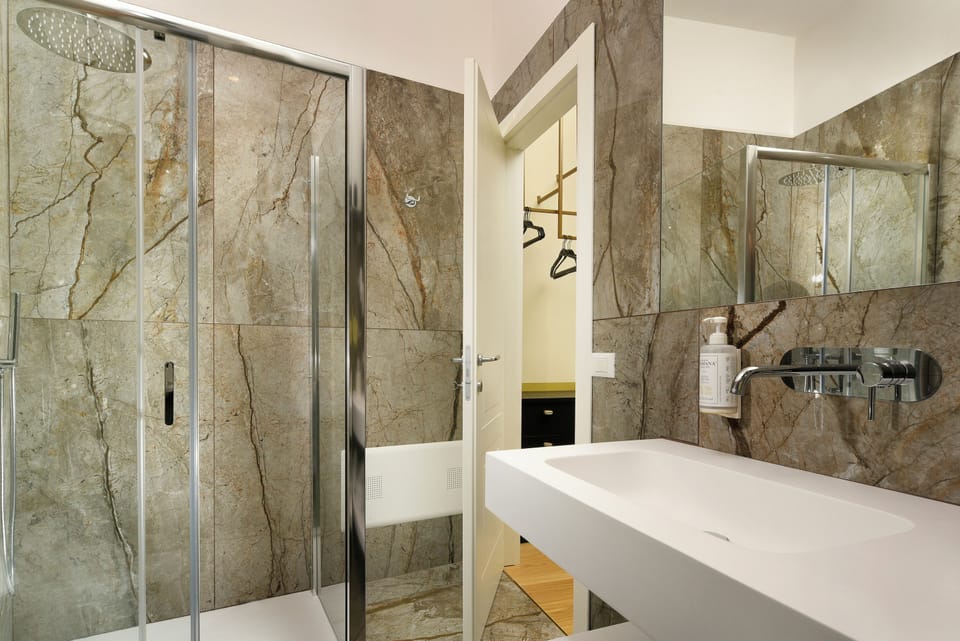 Superior Room | Bathroom | Shower, eco-friendly toiletries, hair dryer, bidet