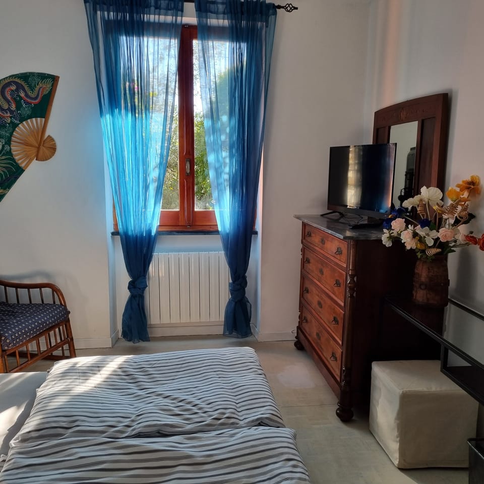 Double Room, 1 Bedroom, Private Bathroom, Garden Area | Down comforters, individually furnished, free cribs/infant beds