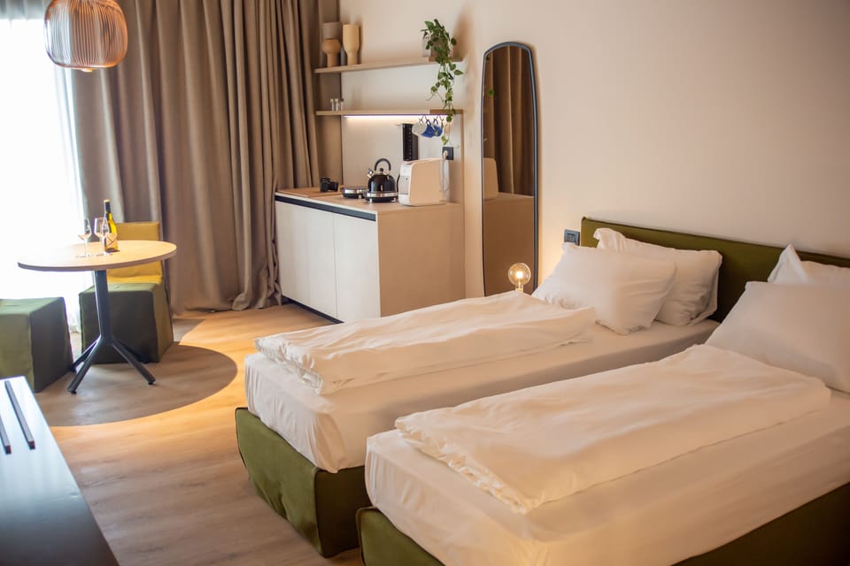 Superior Studio | Minibar, in-room safe, desk, iron/ironing board