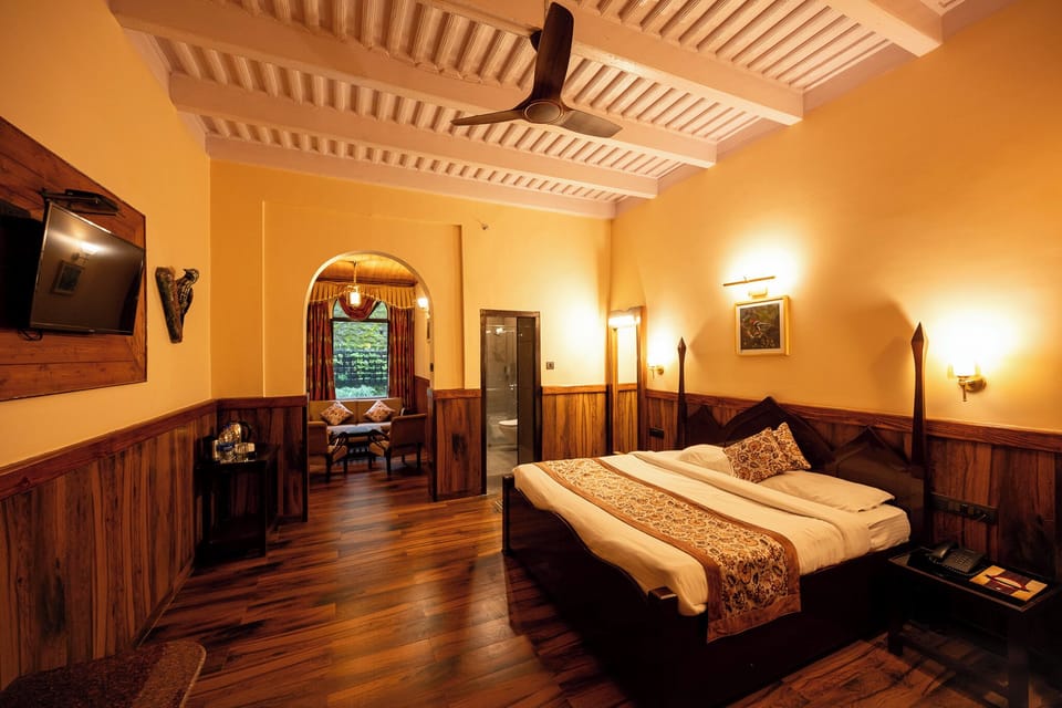 Oak Room | Individually decorated, individually furnished, laptop workspace