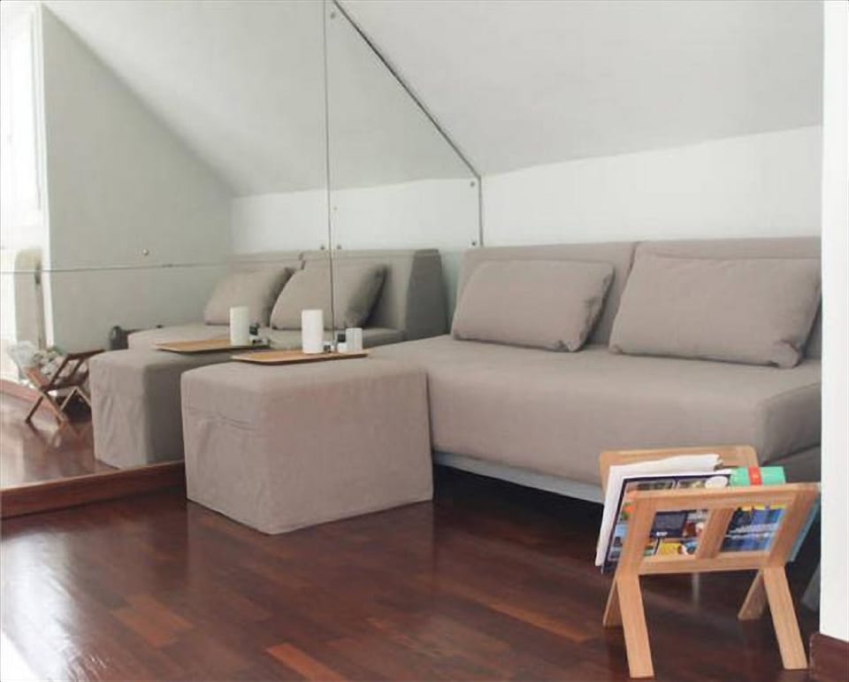 Studio | Living area
