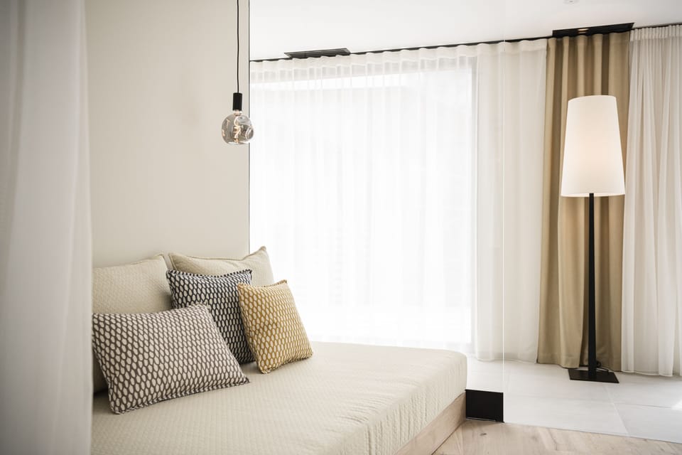 Sauna, hot tub, steam room