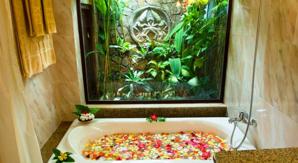 Shower, free toiletries, hair dryer, bathrobes