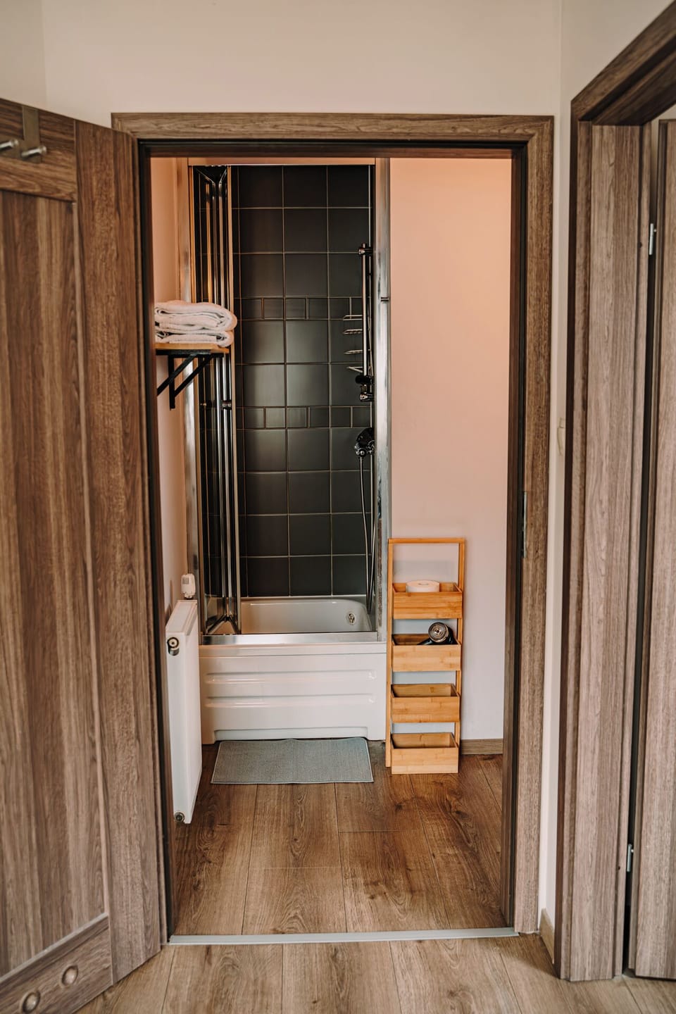 Standard Apartment | Bathroom | Shower, hair dryer, towels