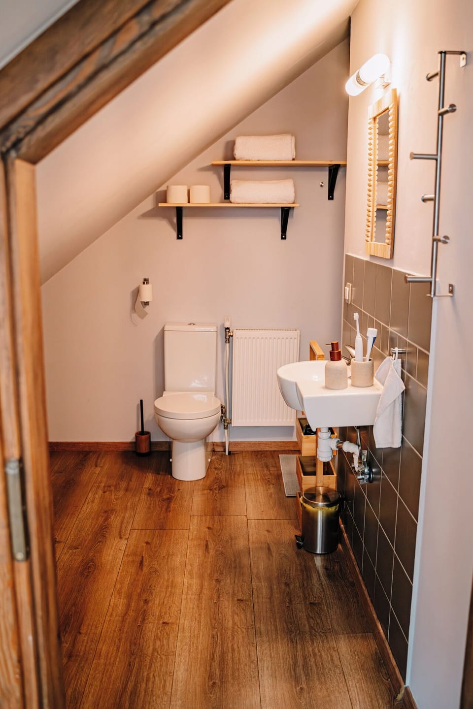 Standard Apartment | Bathroom | Shower, hair dryer, towels