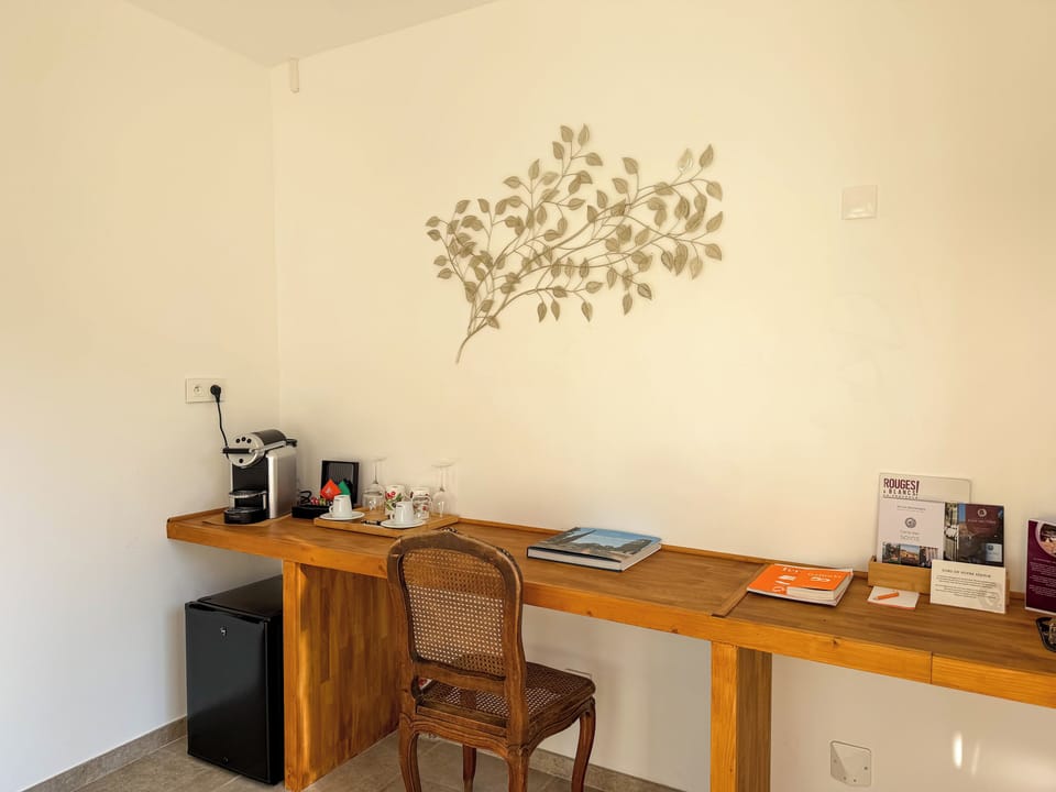 Junior Suite (Prestige) | In-room safe, individually decorated, individually furnished
