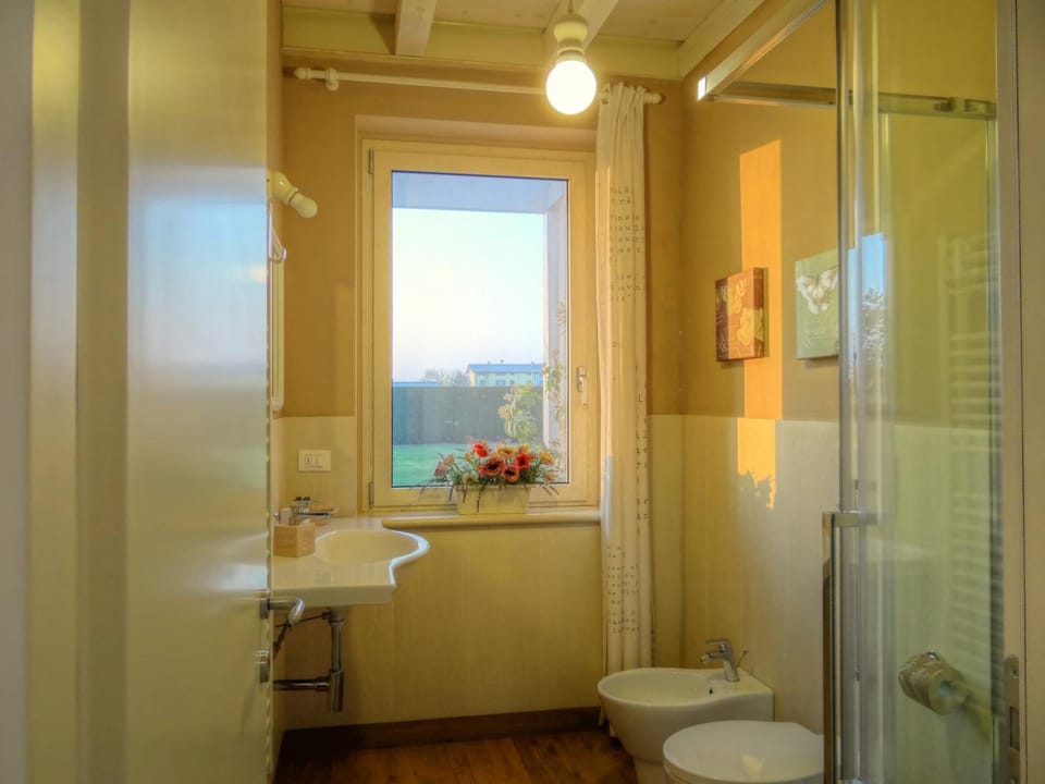 Shower, eco-friendly toiletries, hair dryer, bidet