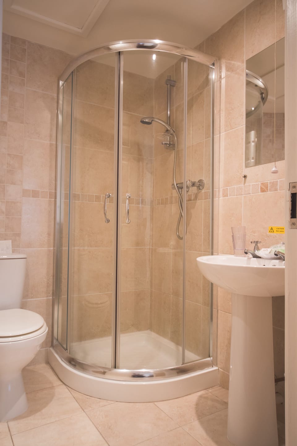 Standard Double Room | Bathroom | Combined shower/tub, hair dryer, towels