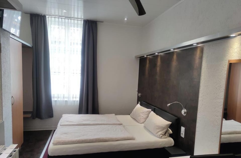 Economy Double Room, Private Bathroom, City View | Room amenity