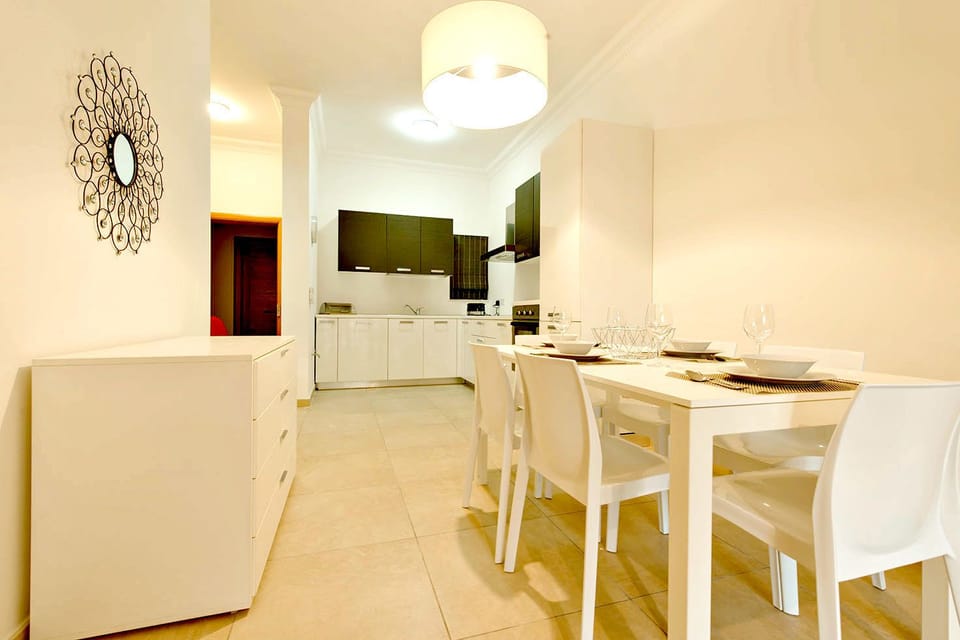 Apartment, 1 Bedroom | In-room dining