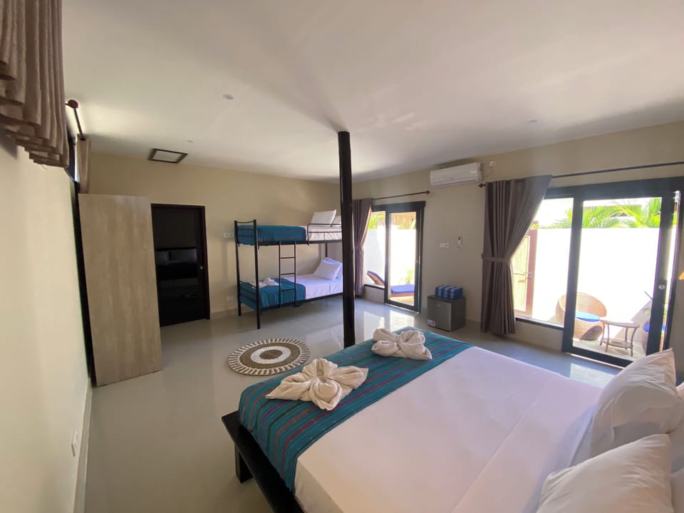 Standard Triple Room | Premium bedding, minibar, in-room safe, blackout drapes