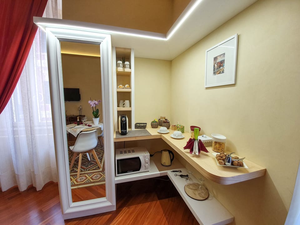 Deluxe Double or Twin Room | Minibar