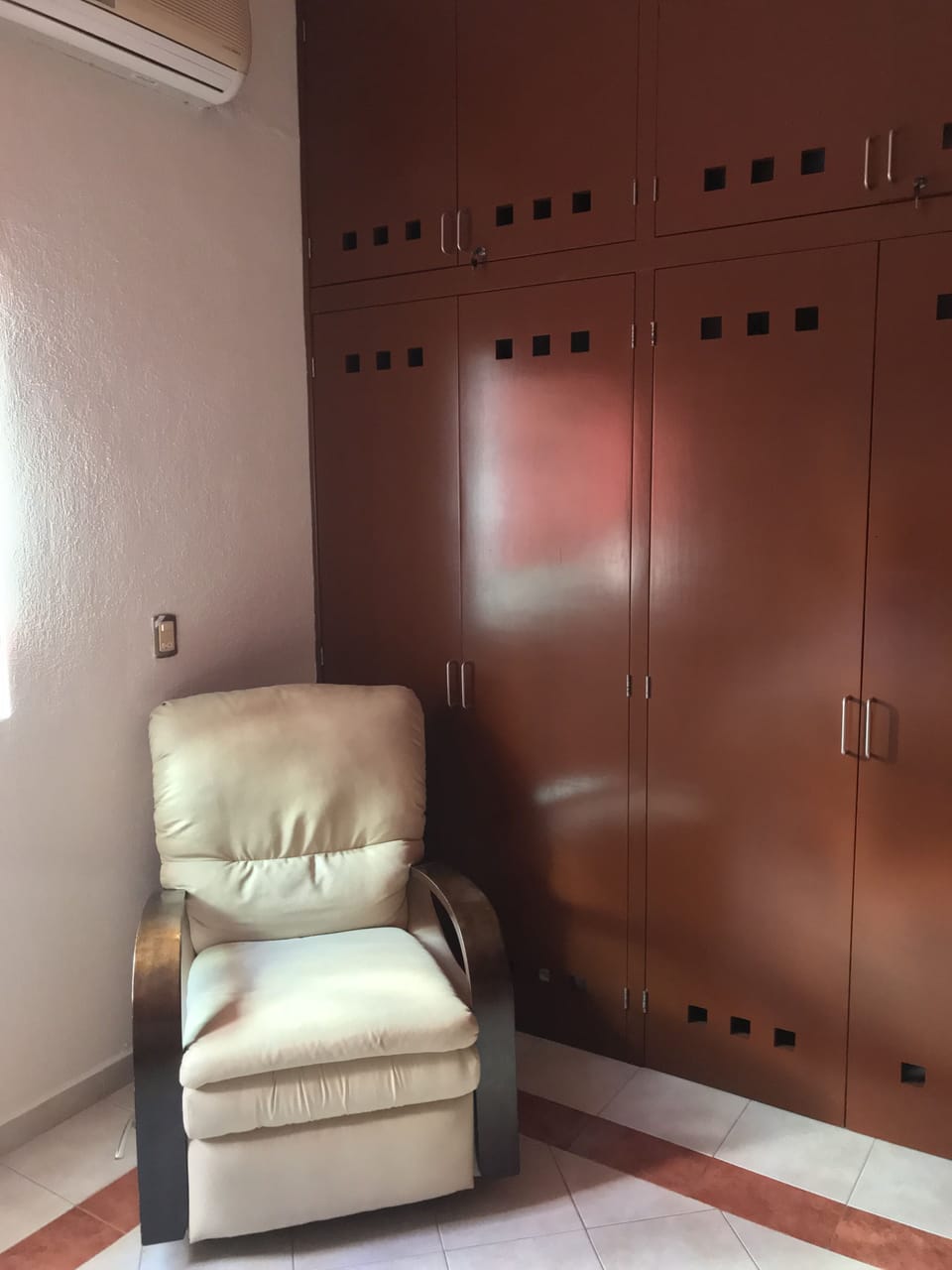 Classic Room, 1 Queen Bed, Non Smoking | Room amenity
