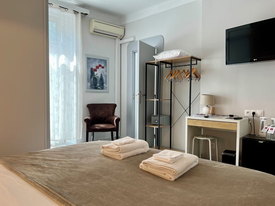 Family Room | Premium bedding, individually decorated, individually furnished, desk