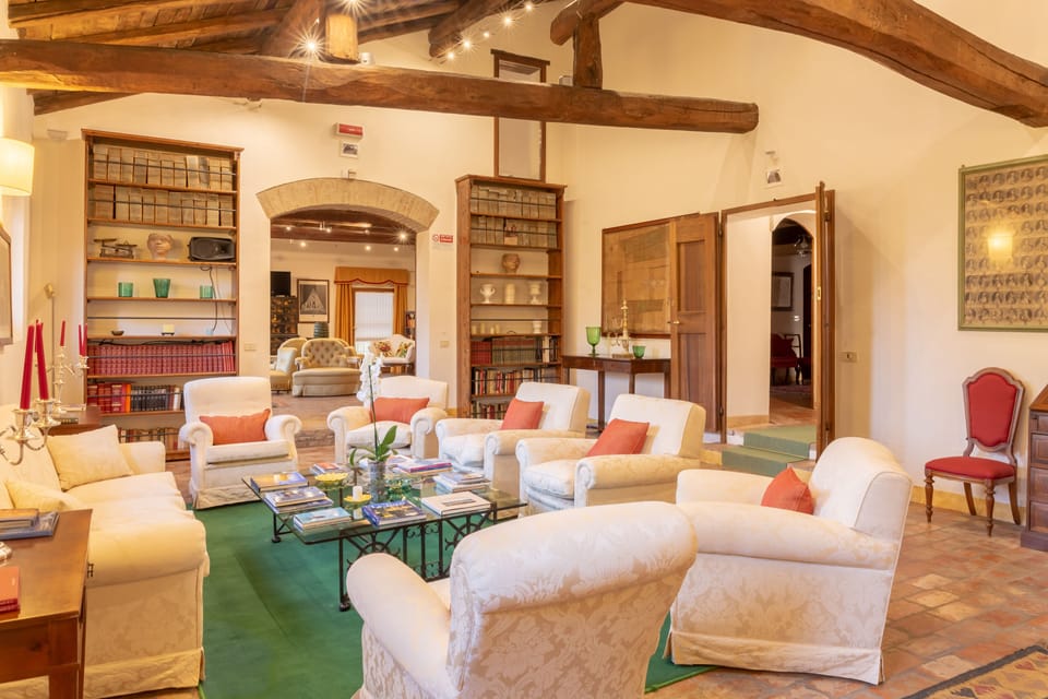 Deluxe Villa | Lobby sitting area