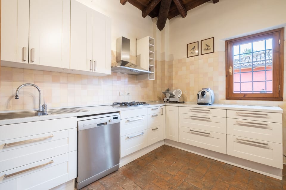 Deluxe Villa | Individually furnished, desk, laptop workspace, blackout drapes