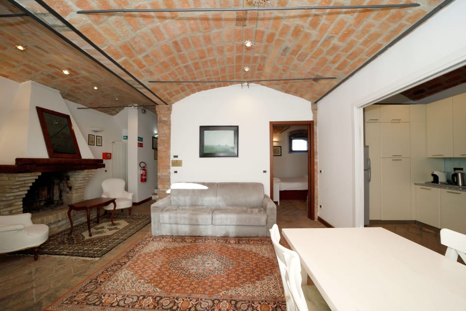 Frette Italian sheets, premium bedding, memory foam beds