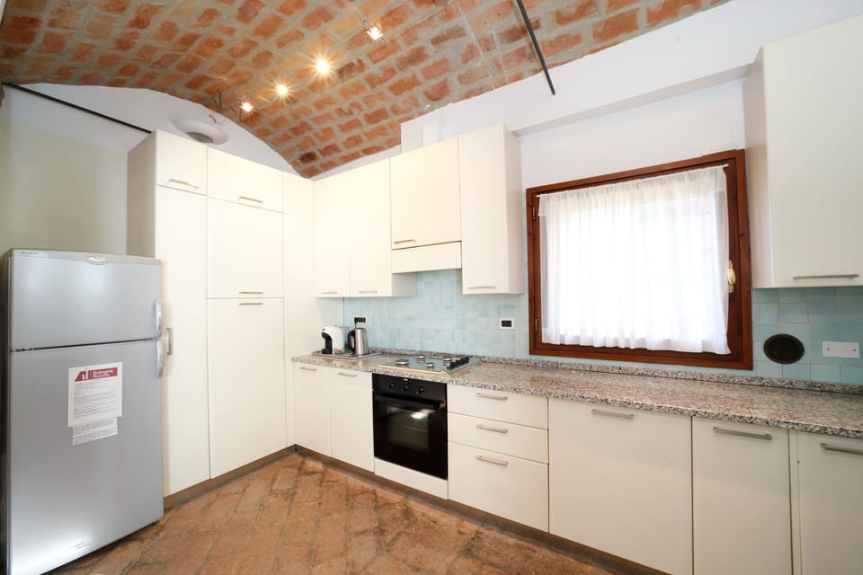 Frette Italian sheets, premium bedding, memory foam beds