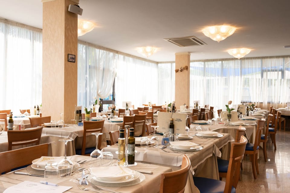 Lunch and dinner served, Italian cuisine