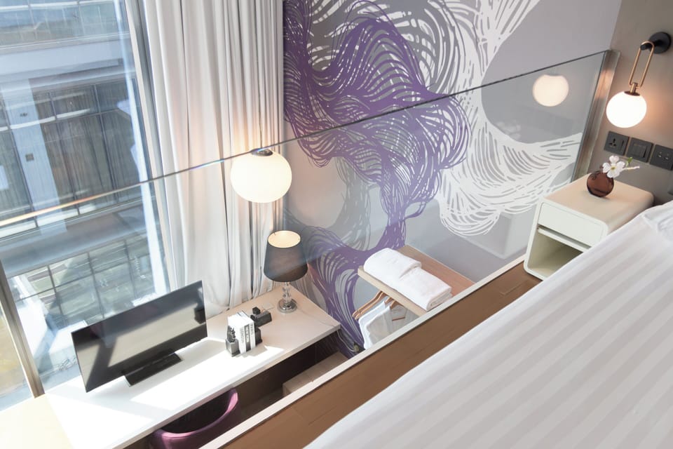 Premium bedding, in-room safe, desk, laptop workspace
